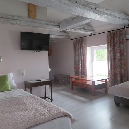 Gutshaus Darsikow Hotel ภายนอก รูปภาพ